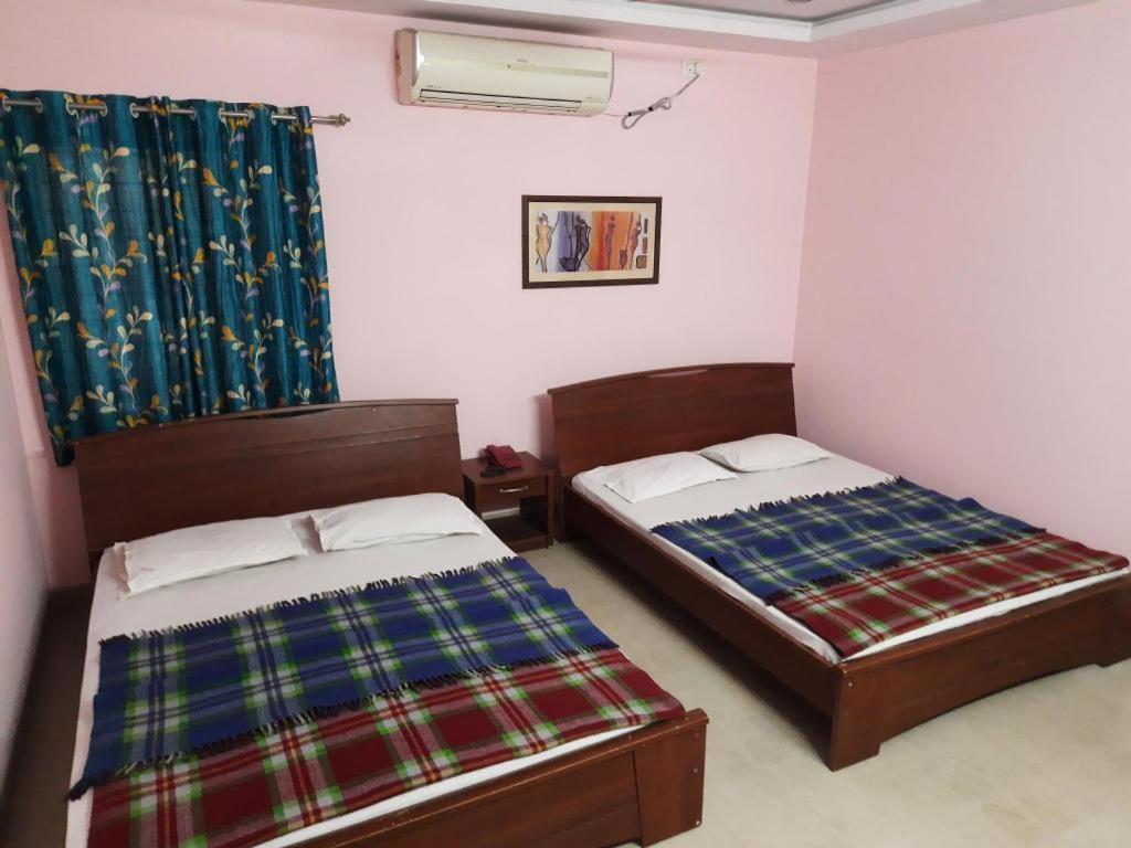 Hotel Delta Executive Shirdi Ngoại thất bức ảnh