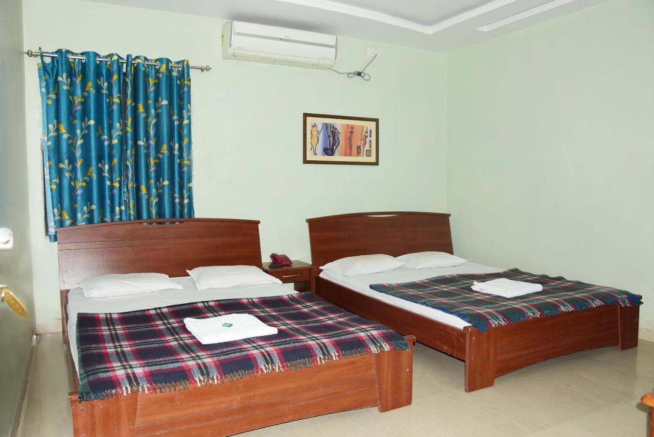 Hotel Delta Executive Shirdi Ngoại thất bức ảnh