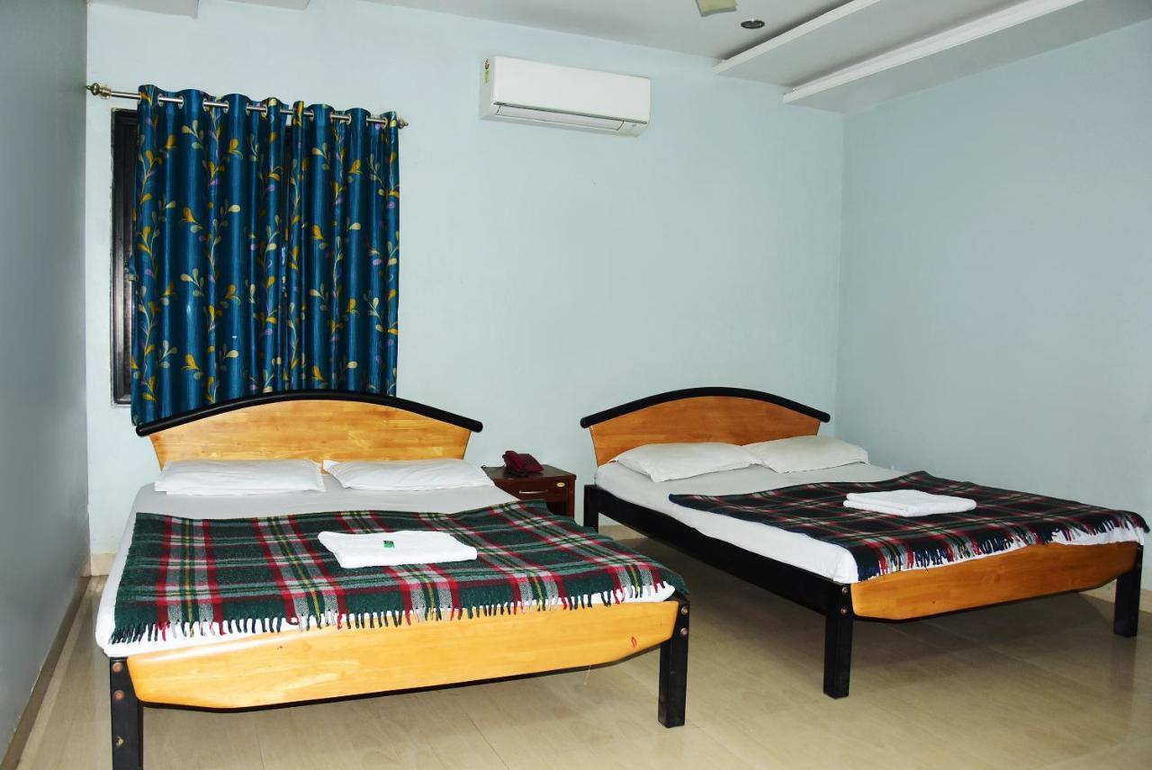 Hotel Delta Executive Shirdi Ngoại thất bức ảnh