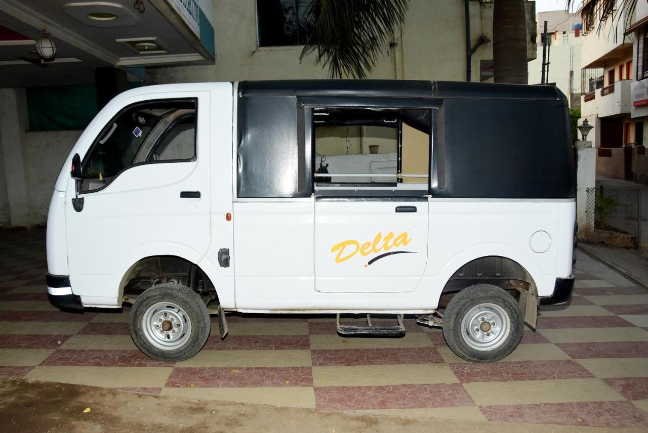 Hotel Delta Executive Shirdi Ngoại thất bức ảnh