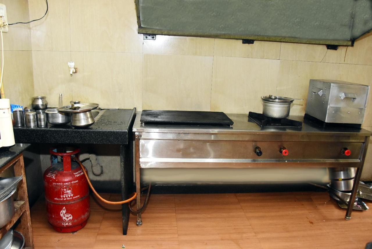 Hotel Delta Executive Shirdi Ngoại thất bức ảnh